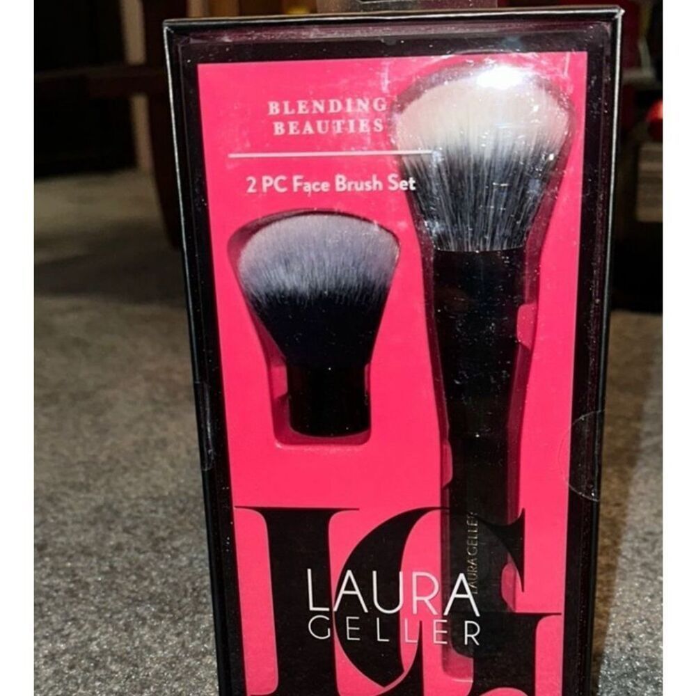 Laura Geller Blending Beauties Face Brush Set Sealed, never opened.